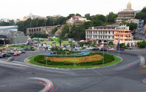 Тбілісі, Грузія - 12 серпня 2017: Точка зору на центрі Тбілісі, Тбілісі, столиці Грузії — стокове фото