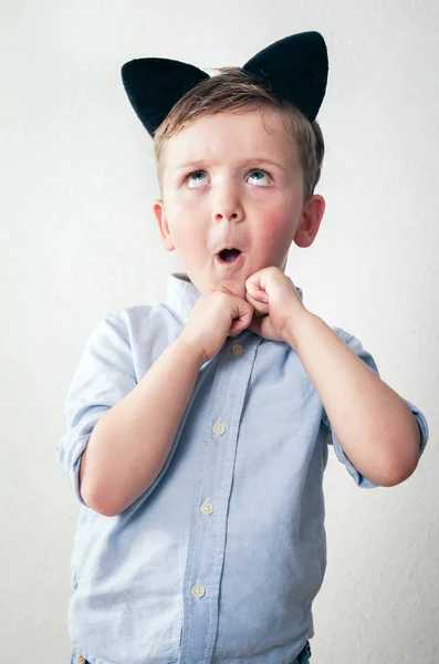 Divertido retrato de niño —  Fotos de Stock