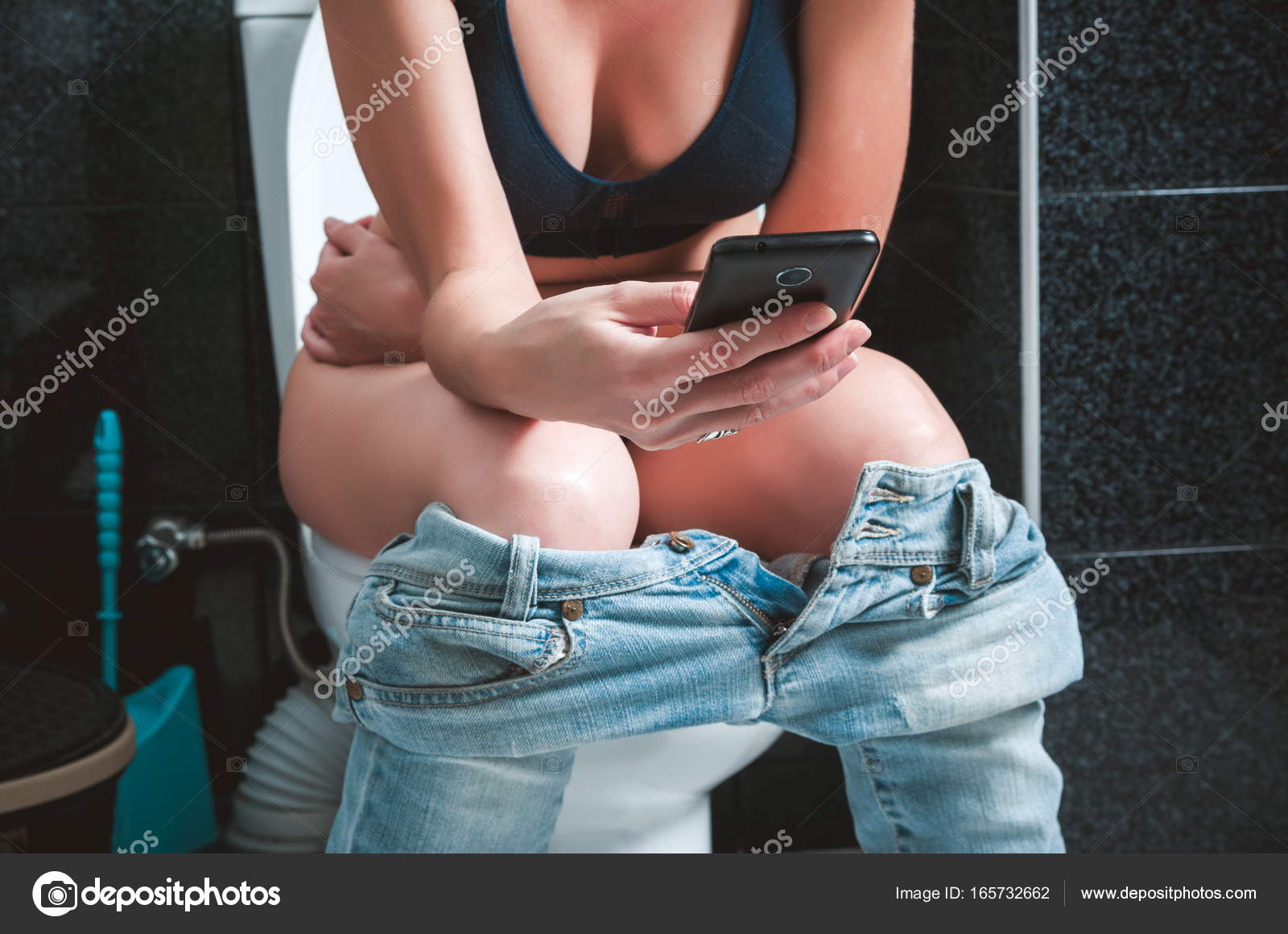 Girl Peeing Pictures