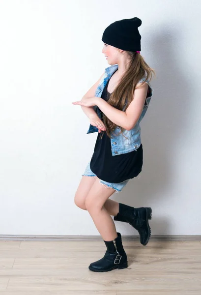 Menina de moda jovem — Fotografia de Stock