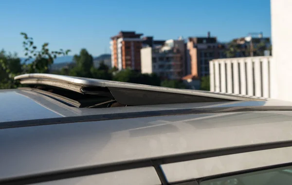 Primer plano del techo solar del coche — Foto de Stock