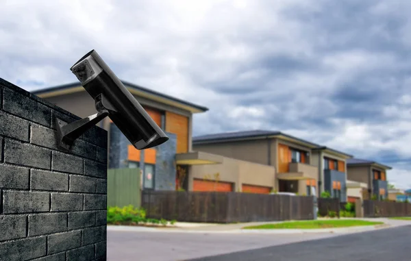 Überwachungskamera mit dem Haus — Stockfoto