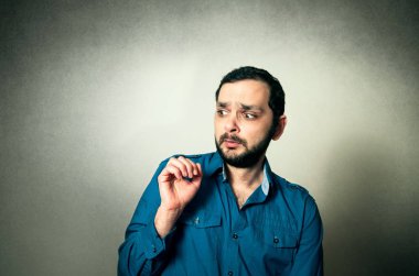 Şok sakallı adam portresi