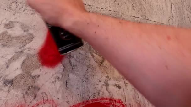 Schriftzug Der Wand Roter Sprühfarbe — Stockvideo