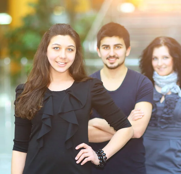 Group of college students smiling — Stock Photo, Image