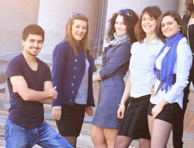 Adımlar kolay kolej öğrenci grubu