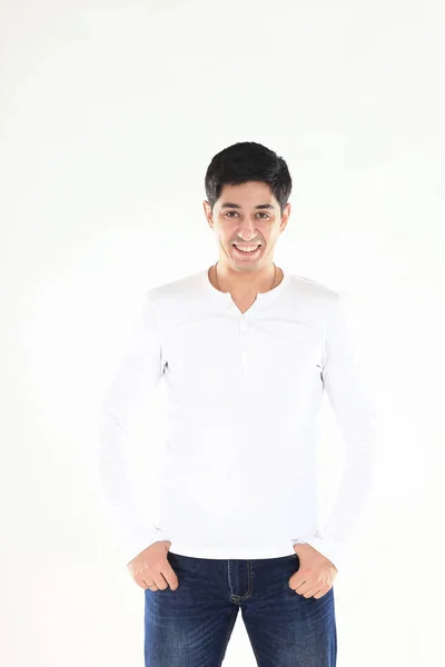 Portrét energický mladý muž v bílé košili — Stock fotografie