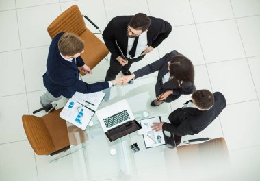 ofiste finansal sözleşme tartışma sonra güvenilir karşılıklı iş ortakları