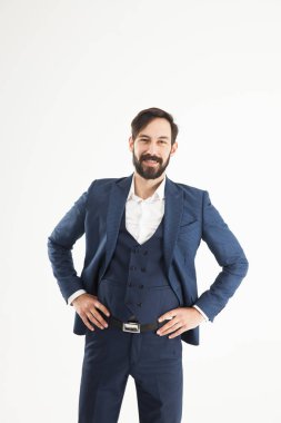 iş - emin iş adamı ayakta zekâ başarı kavramı