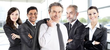 Ofiste iş adamları başarılı grup