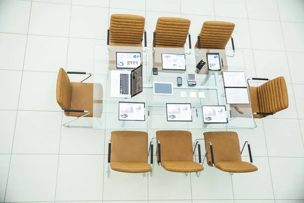 Top view - a place for business meetings in the modern conference room. on the desktop, room. on the desktop, — Stock Photo, Image