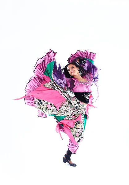 Gyönyörű nők-cigánylány hajtja végre a nemzeti tánc. — Stock Fotó