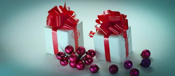 Geschenk box .isolated op Kerstmis achtergrond — Stockfoto