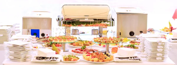 Serviciu set de mese de catering cu argintărie — Fotografie, imagine de stoc