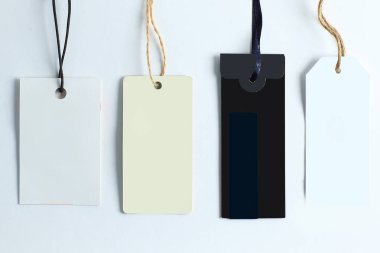 Dekoratif bir karton etiketlerinden topluluğu