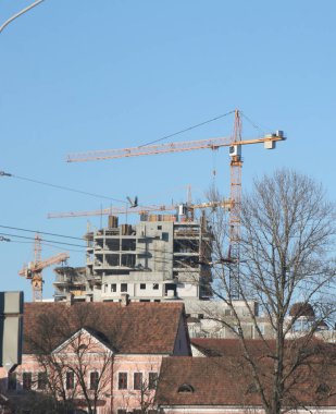 sokağımız gökyüzünde büyük modern bir şehir