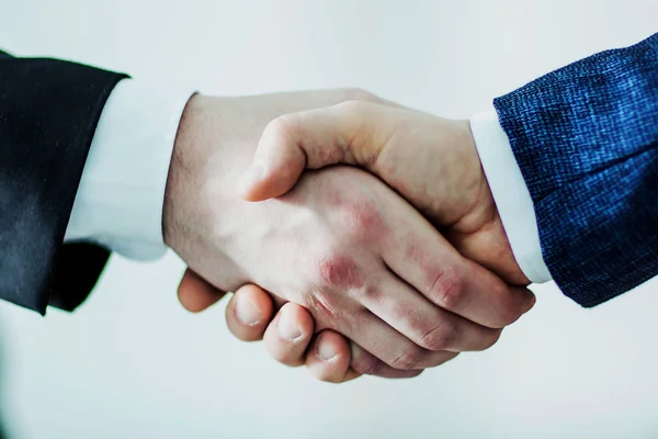 信頼性の高いパートナーシップの概念: ビジネス パートナーの握手 — ストック写真