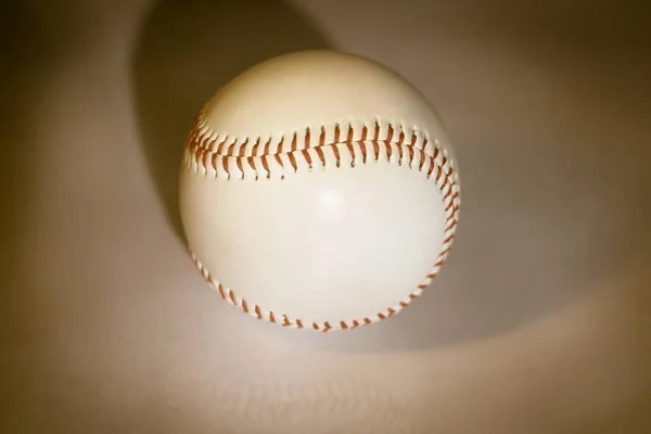 Palla da baseball .isolato su uno sfondo bianco  . — Foto Stock