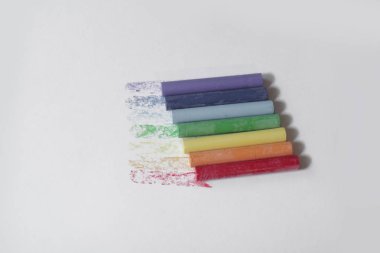 ulticolored boya kalemi drawing.isolated beyaz bir arka plan üzerinde için