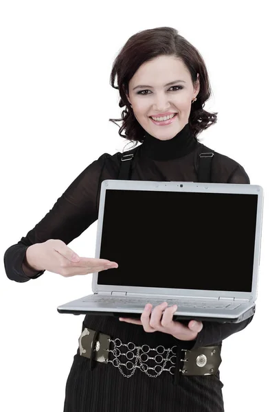 Eine moderne Geschäftsfrau zeigt einen Laptop. — Stockfoto