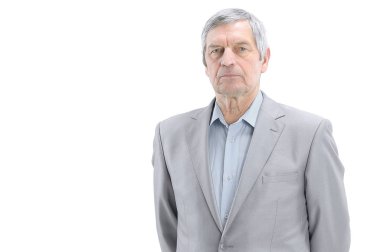 Beyaz bir arka plan üzerinde ciddi üst düzey businessman.isolated