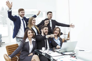 iş başarı - ofiste işyerinde iş takım tezahürat kavramı