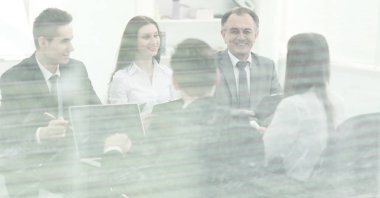 Atölye arkasından glass.the görüntü iş takım