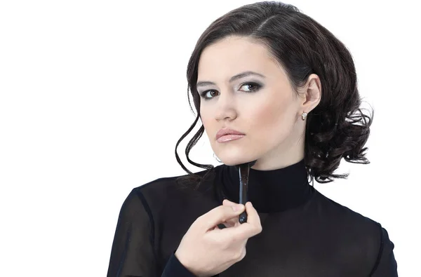 Stylische junge Frau mit Pinsel für Make-up — Stockfoto