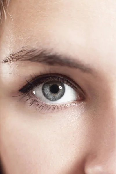 Close up. Schöne Frauenaugen. Makrobild — Stockfoto