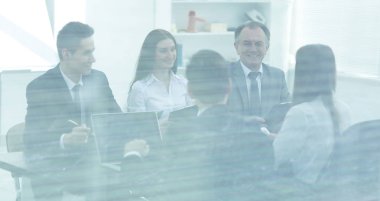 Atölye arkasından glass.the görüntü iş takım