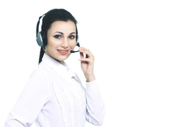 Onun tutan gülümseyerek telefonu operatörü kulaklık mikrofon ile el.