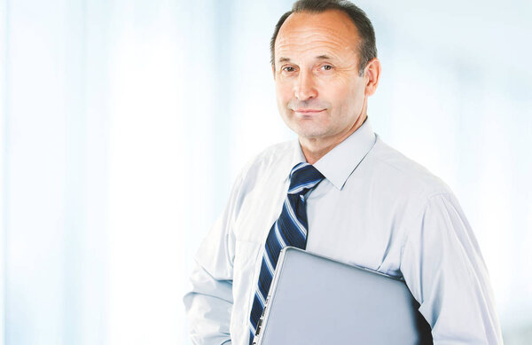 концепция доверия и партнерства: эксперт - профессионал
 