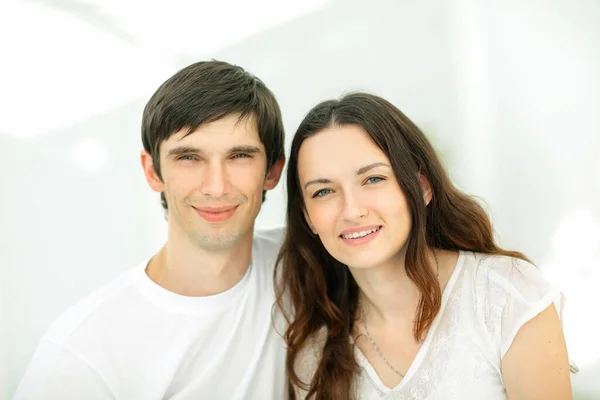 Felizes jovens couples.the conceito de felicidade familiar — Fotografia de Stock