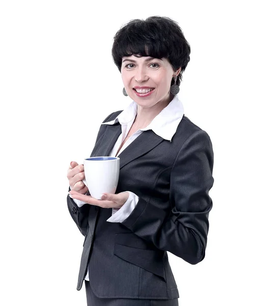 Sonriente mujer de negocios mantenga taza de café blanco . — Foto de Stock