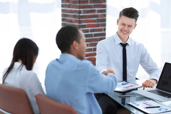 Handshake business partners after discussion of the contract. — Stock Photo, Image