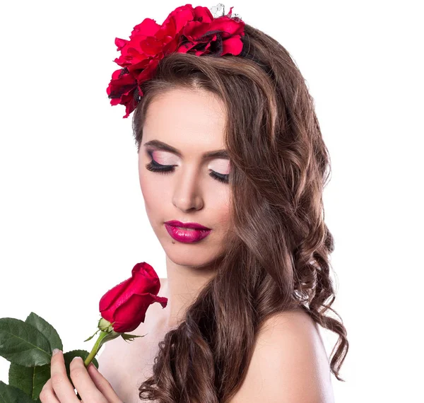 Nahaufnahme. Porträt einer glamourösen Frau mit roter Rose. — Stockfoto