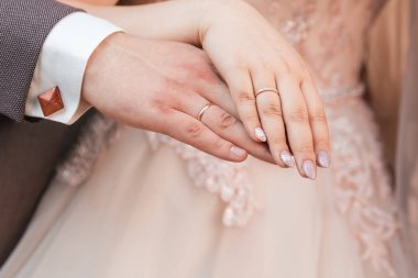 Kapat. Gelin ve damat bir arada