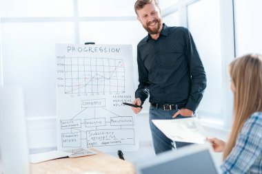 iş ekibi mali programı ile görüşen işadamı