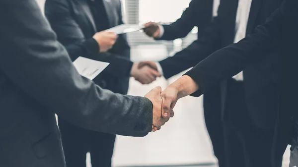 Financial partners shaking hands. concept of cooperation — Stock Photo, Image