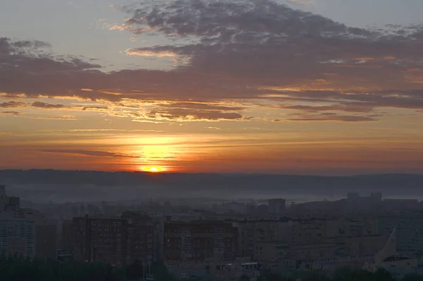 Восход солнца в Кемерово — стоковое фото