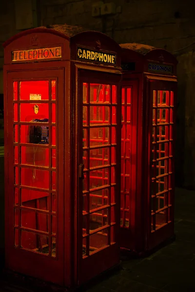 Phone booth op Malta — Stockfoto
