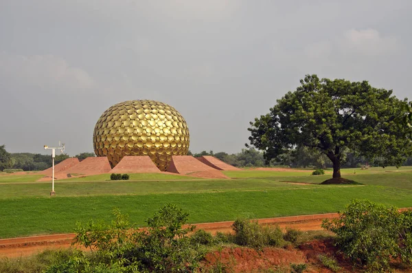 Matrimandir - χρυσό ναό στο auroville, Ταμίλ Ναντού, Ινδία — Φωτογραφία Αρχείου