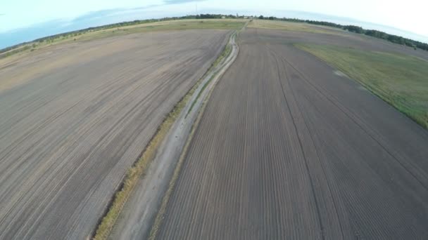 Uçak Sinek Kadar Aşıladı Sonbahar Tarım Alanları Kırsal Kötü Yol — Stok video