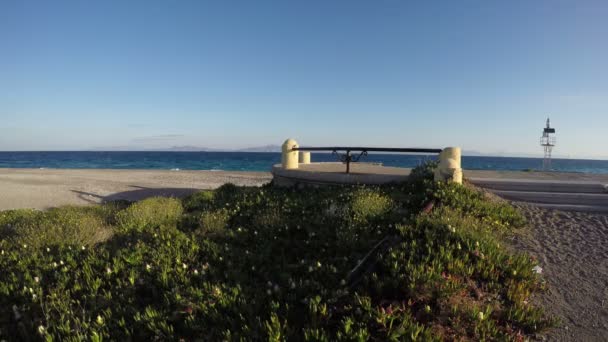 Вітряний сонячний день в узбережжя острова Родос, Греція — стокове відео