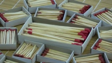 Birçok Emanet kibrit kutusu arka planının döndürme