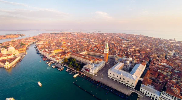 Widok z lotu ptaka Wenecji z placu — Zdjęcie stockowe