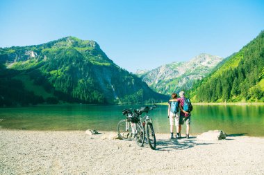 Üst düzey çift Bisiklete binme