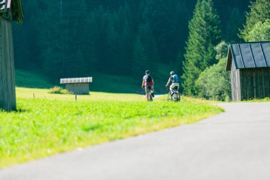 Aktif kıdemli çift