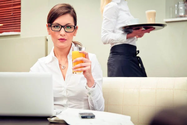 Young Businesswoman In A Cafe — Stock Photo, Image