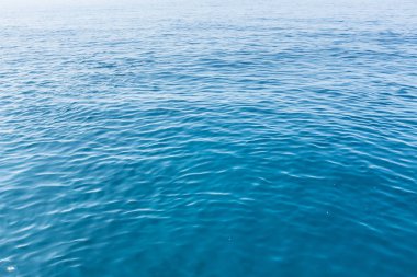 Akdeniz deniz kıyısında temiz su